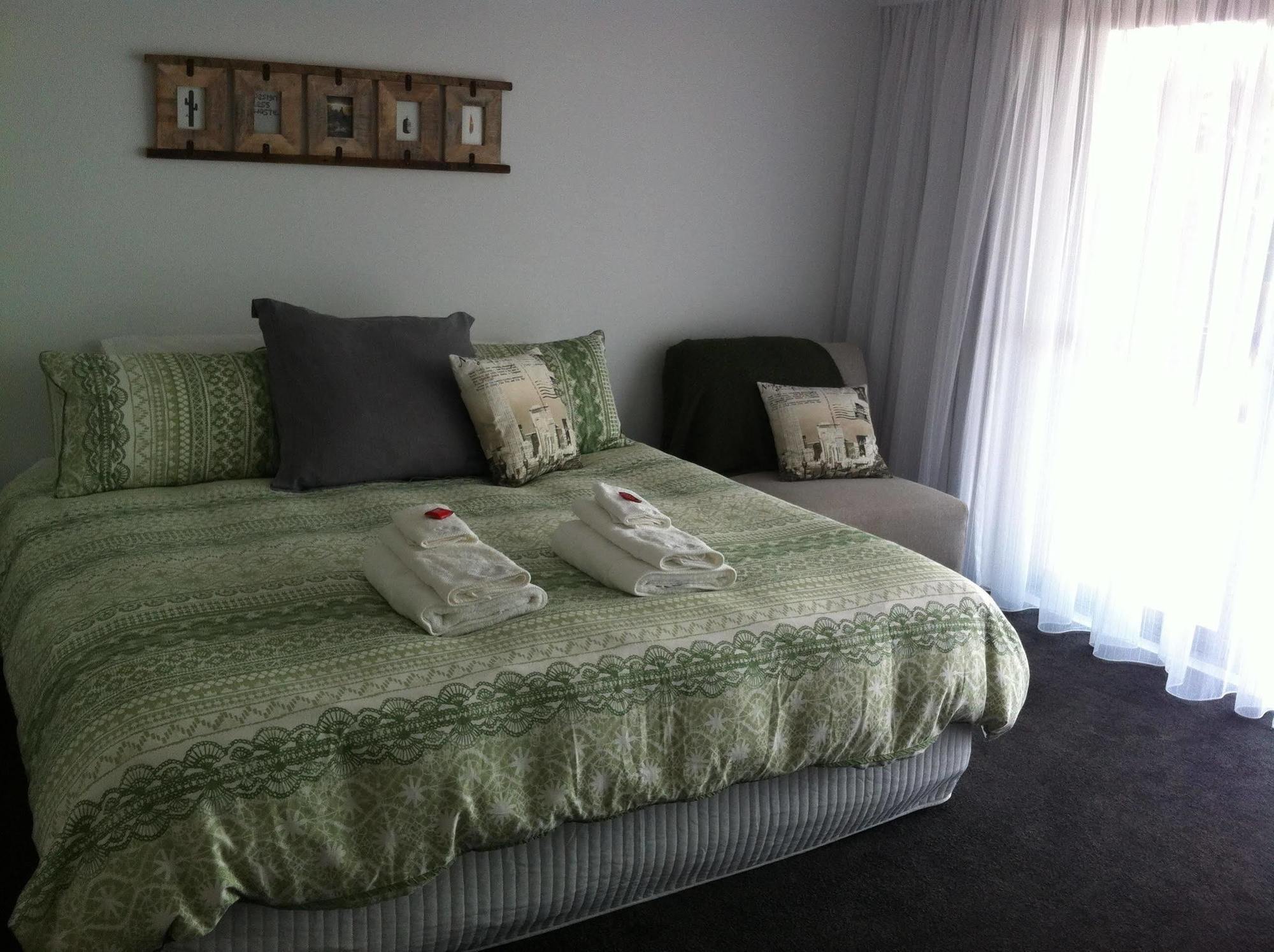 Corinella On The Esplanade Bed & Breakfast Εξωτερικό φωτογραφία